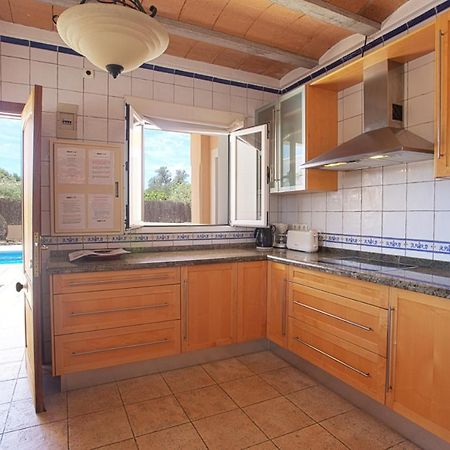Villa Tom Is Near To Playa Den Bossa Sant Jordi de ses Salines المظهر الخارجي الصورة